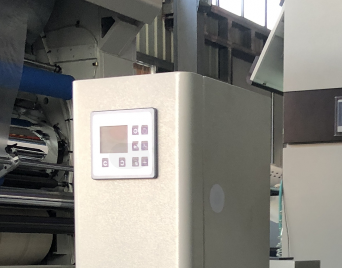 PRY-ER रोल टू रोल पूर्ण स्वचालित वर्टिकल फिल्म लैमिनेटिंग मशीन 9