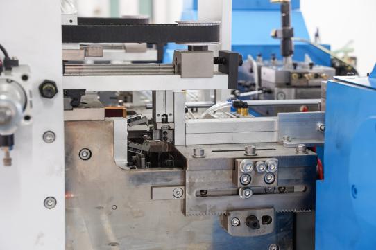 PRY-450A कागज बैग रस्सी सम्मिलन मशीन 8