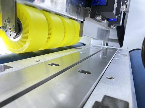 PRY-1800 सिंगल पास स्वचालित कार्टन बॉक्स नमूना कटिंग मशीन 7