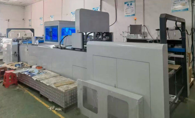 TCPP-1200 पूर्ण स्वचालित उपहार बॉक्स खिड़की पैचिंग मशीन 1